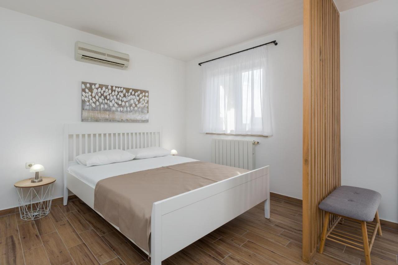 Apartmani Martincic Novigrad Istria Exterior foto